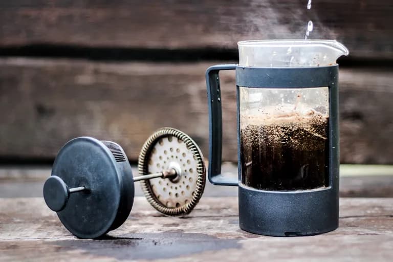 French Press Kaffeezubereitung, Zeitraffer-Aufnahme
